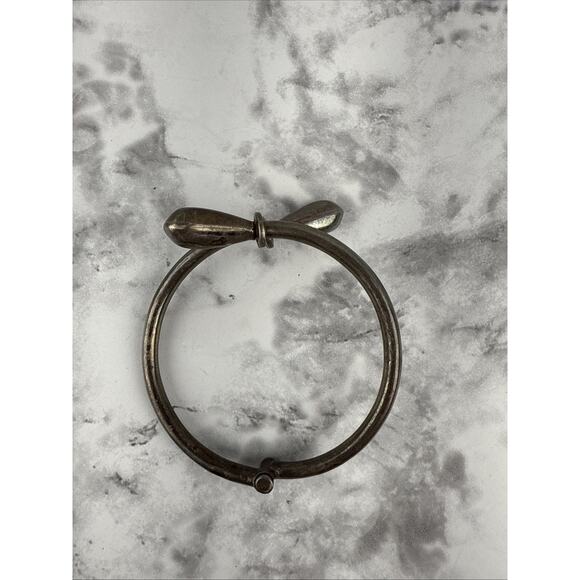 Vintage Mexico Sterling Silver Hinged Bypass Bangle Teardrop Patina Minimal - Picture 3 of 9